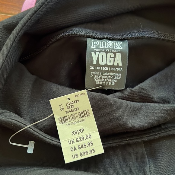 Yoga pants, never worn and still has price tag attached. - Picture 5 of 6